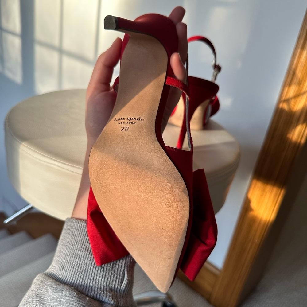 Kate Spade Holiday/ Christmas Bow Slingback Heels - Picture 4 of 8